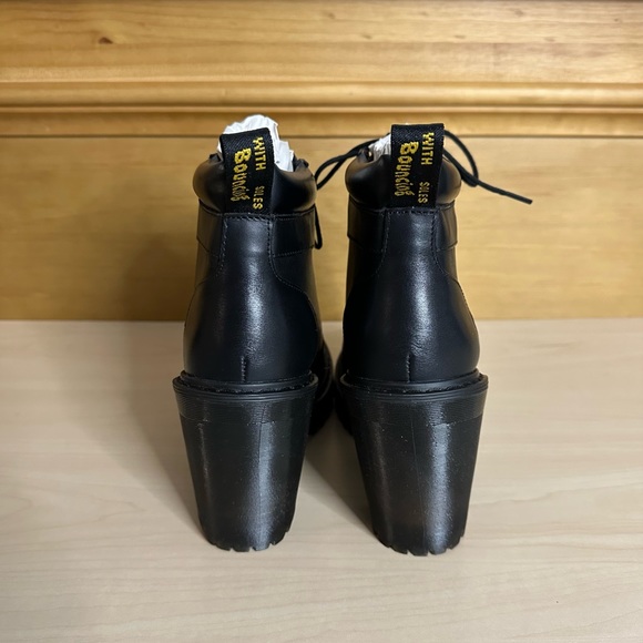 *NEW* Dr Martens Averil Women’s Leather Heeled Ankle Boots (Black), Size 7 - Picture 3 of 8